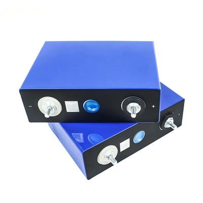 qualité 3.2V 100Ah LiFePO4 Prismatique Cellule de batterie Carré en aluminium 1C Continu 2C Pulse Faible résistance interne Pour le RV solaire EV usine
