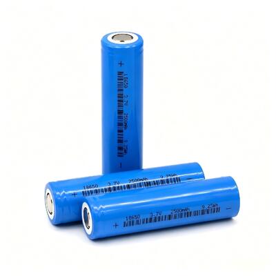 qualité En gros 18650 3.7V 2500mAh Piles au lithium-ion UN38.3 CE Certifié en acier Shell Piles rechargeables Fabrique directe usine